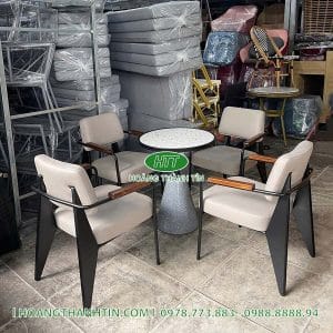 Bàn ghế sắt nệm TH 28